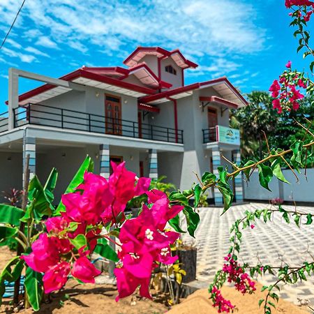 Sunset Chalet Mullaittivu Екстериор снимка