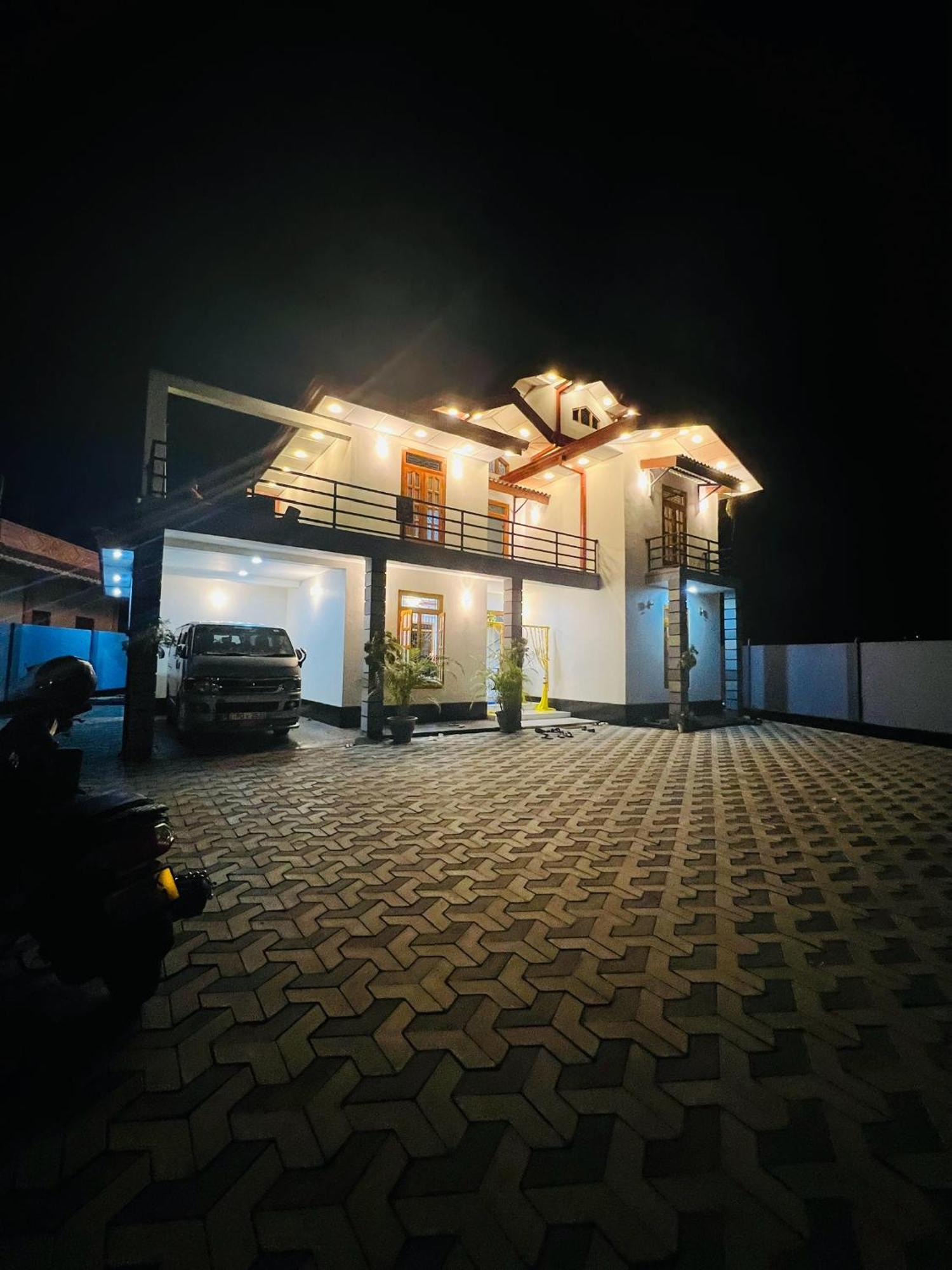 Sunset Chalet Mullaittivu Екстериор снимка